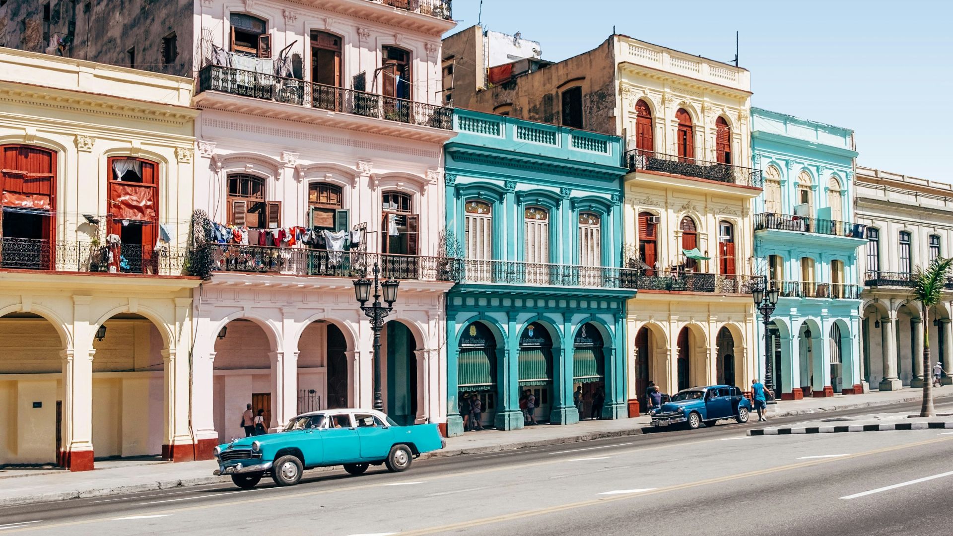 9. Les États-Unis ont maintenu en réserve un plan d'invasion de Cuba