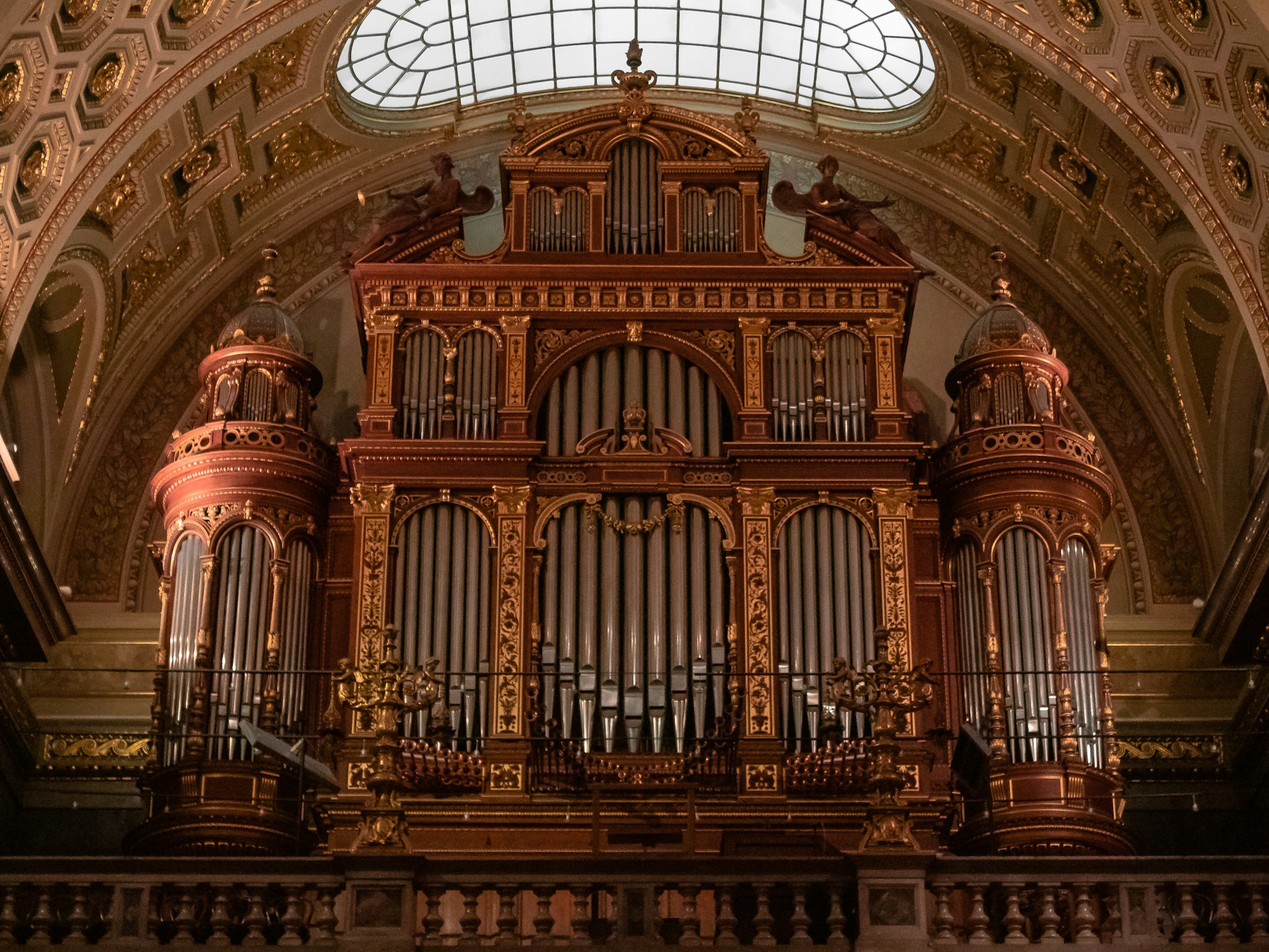 20. Orgue à tuyaux