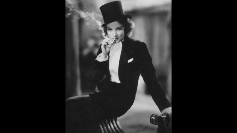 5. Les joues creuses de Marlene Dietrich étaient dues à un effet d'ombre, et non à une intervention chirurgicale