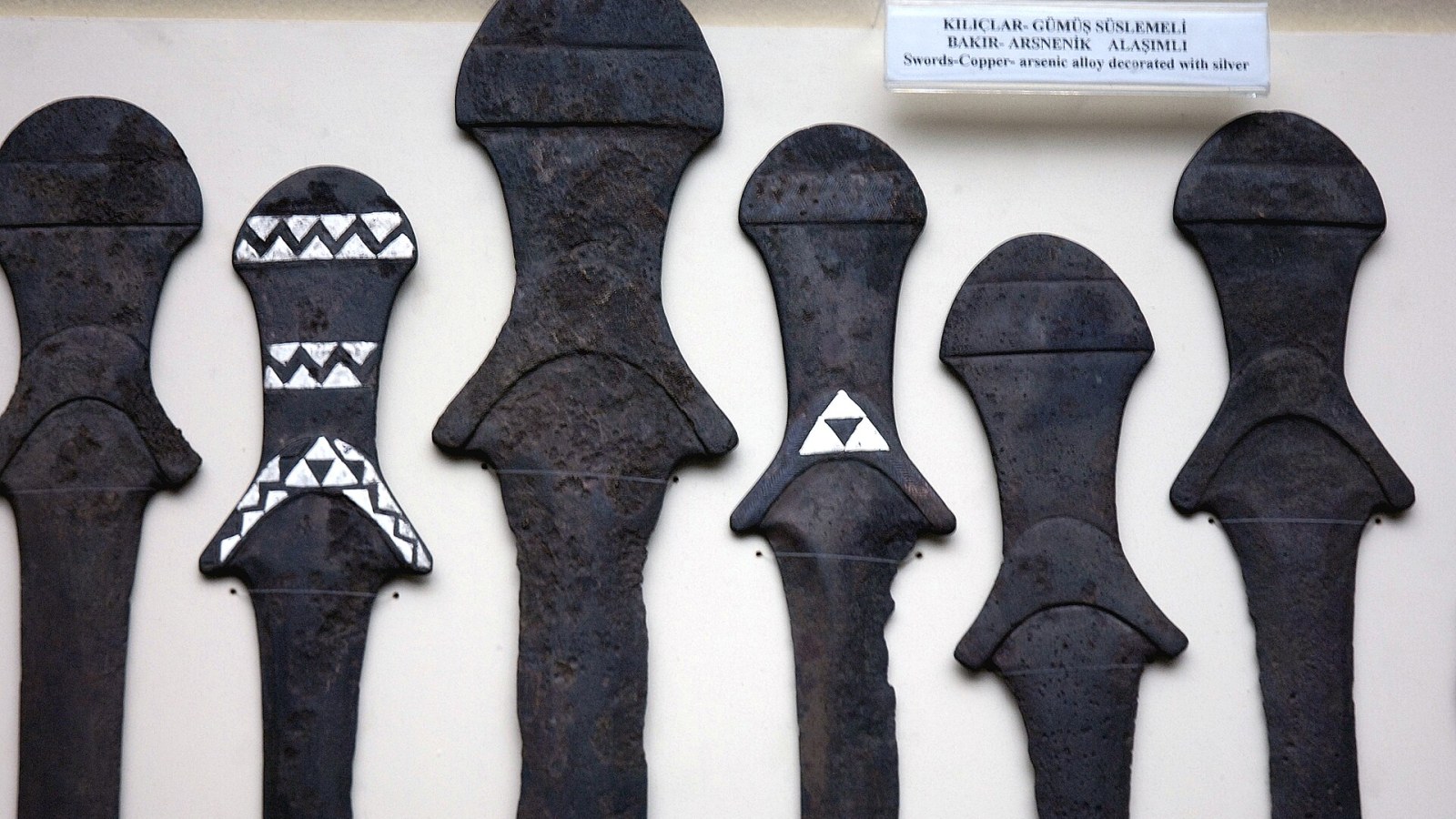 12. Ehud's Dagger And The King Nobody Wanted To Disturb