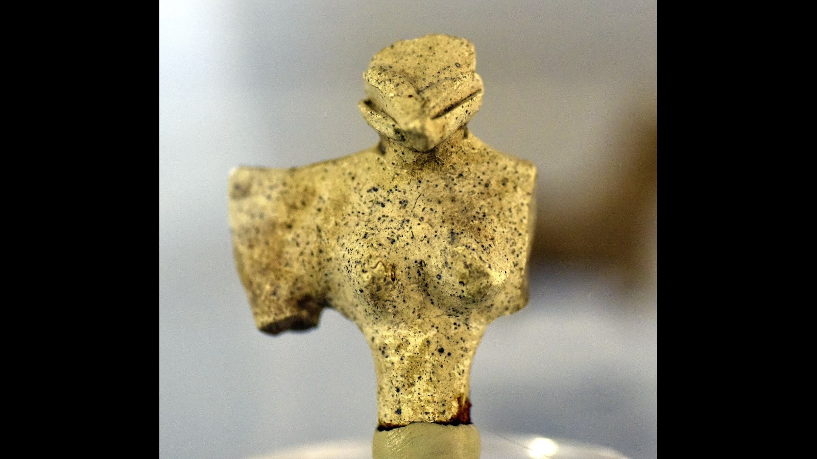 7. Ubaid Figurines' "Lizard" Heads May Mark Ancient Body Modification