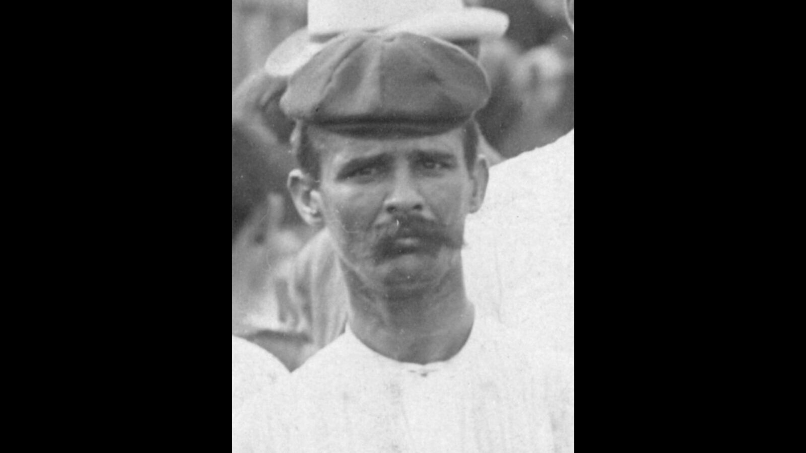 7. Félix Carvajal est arrivé en tenue de ville, quelques minutes avant le début de la cérémonie