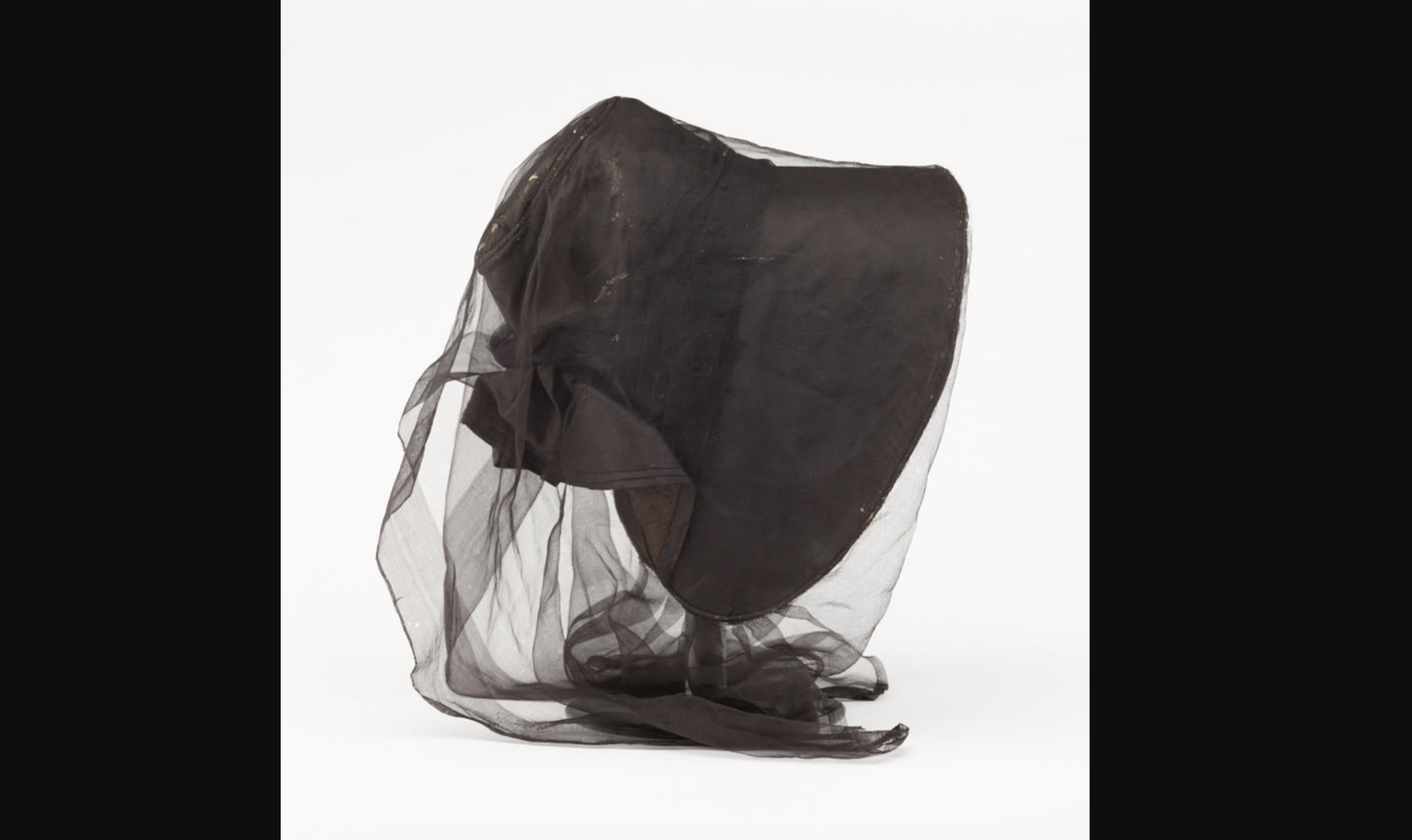 7. Veils Weren't Just For Weddings