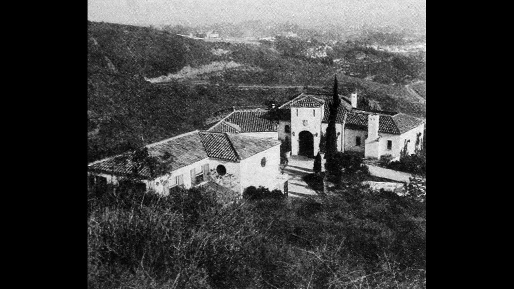 6. Rudolph Valentino Walled Himself Off At Falcon Lair