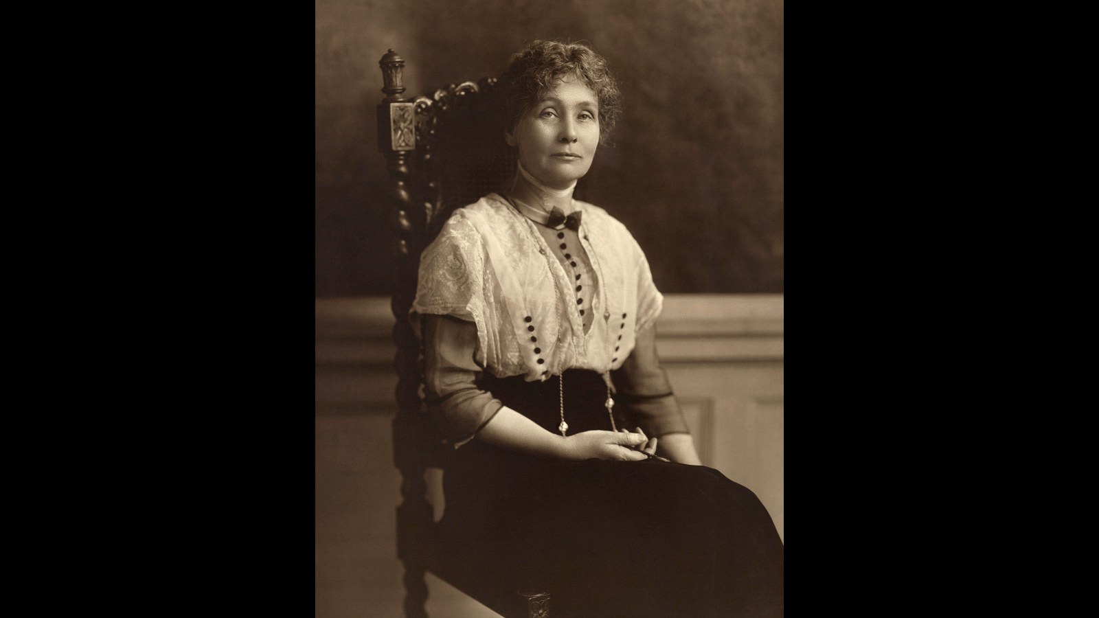 14. Pankhurst Defended Smashed Windows As A Soldier's Duty