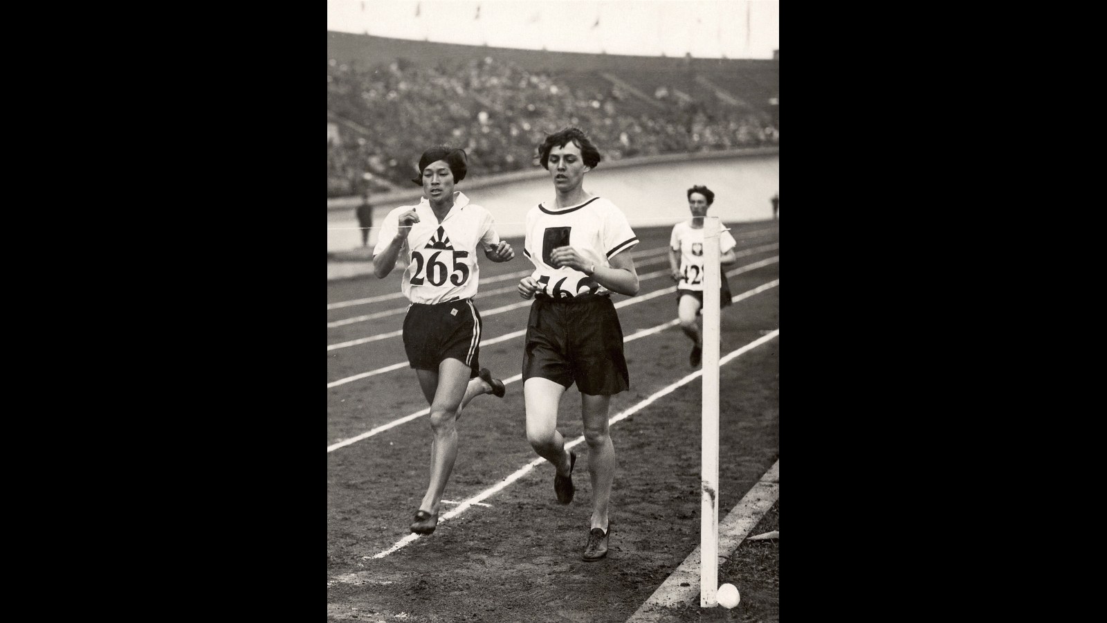 10. A Media Panic Over Women's 800m Banned Them For 32 Years