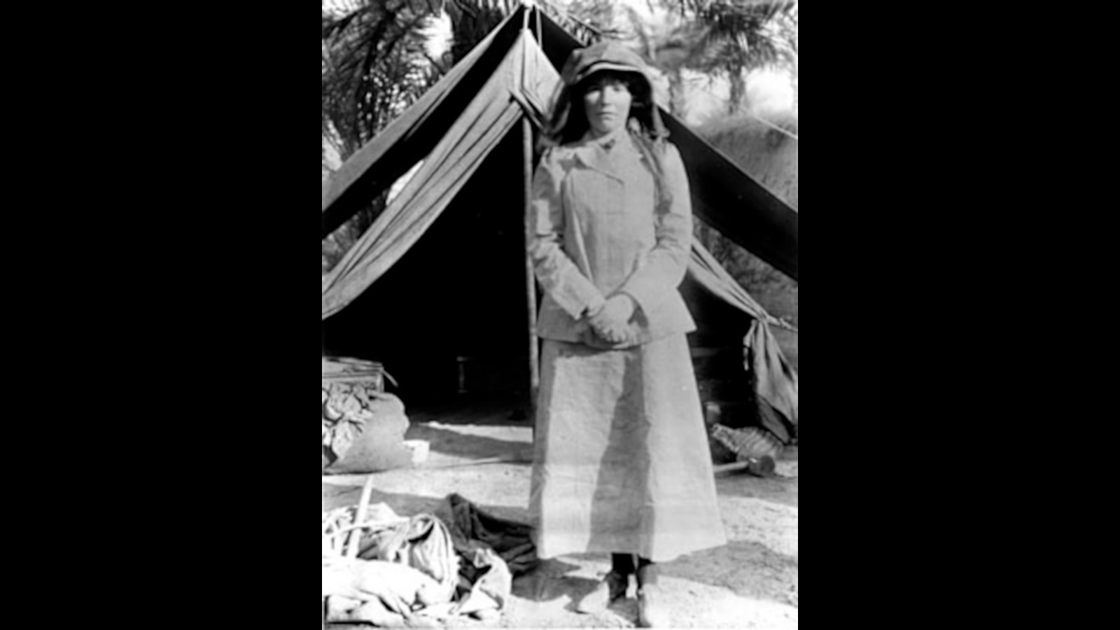8. Gertrude Bell s'est accrochée à une corde pendant 48 heures au milieu d'une tempête de neige