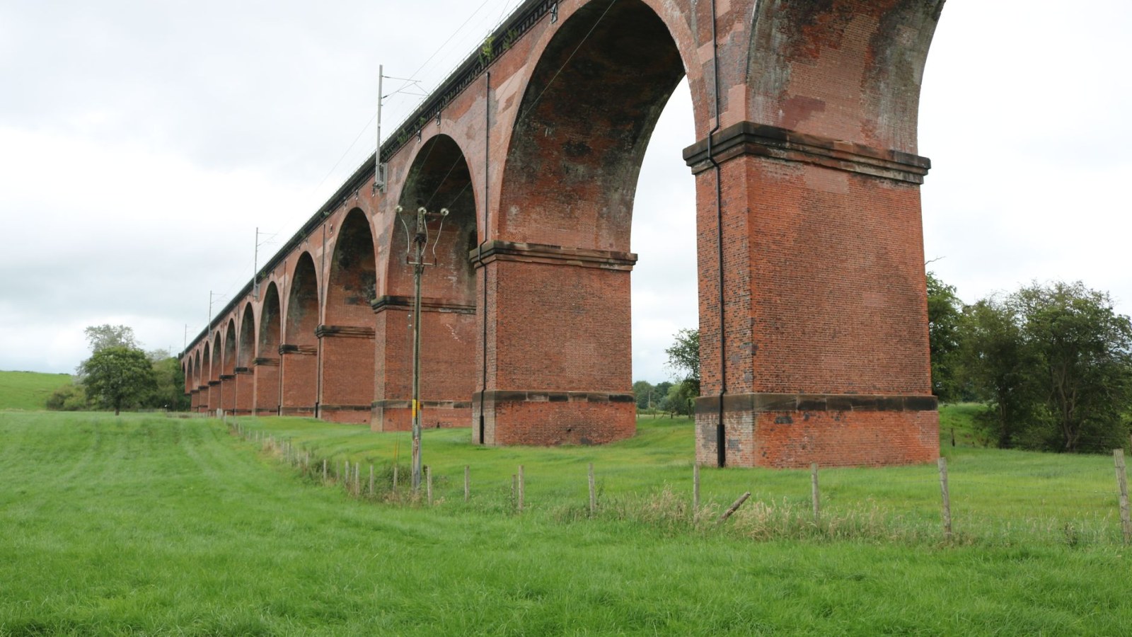 6. Steam-Powered Lifts Hauled Coffins Up To The Trains