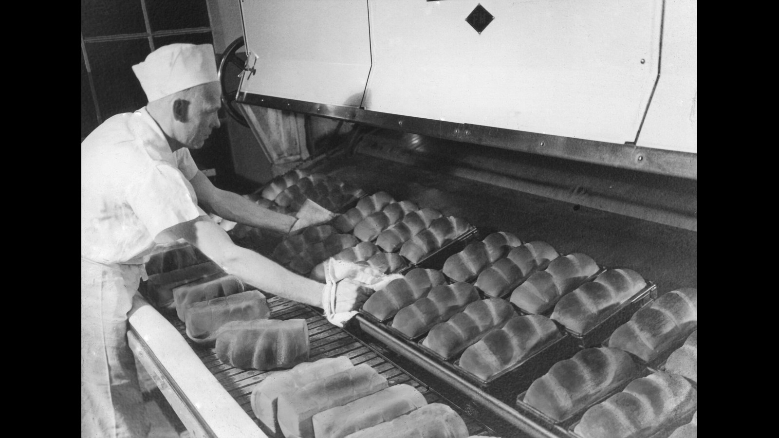 5. Twinkies Were Invented To Save Idle Machines