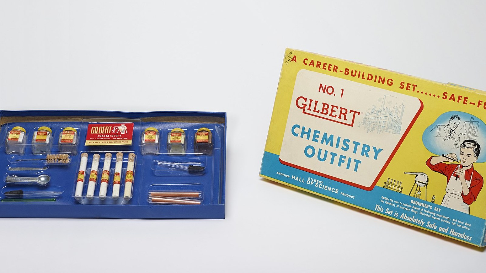 14. Des kits de chimie pour enfants livrés avec de véritables acides et oxydants