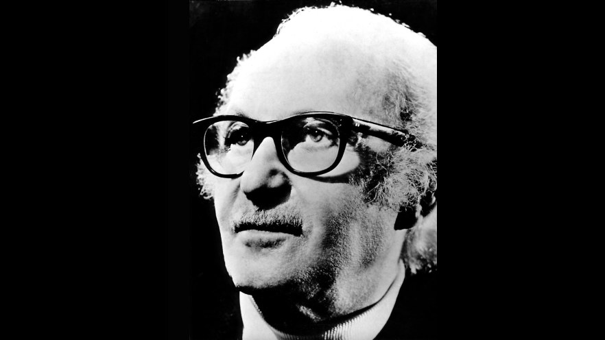 4. Lee Strasberg's Actors Studio Shapes His Style