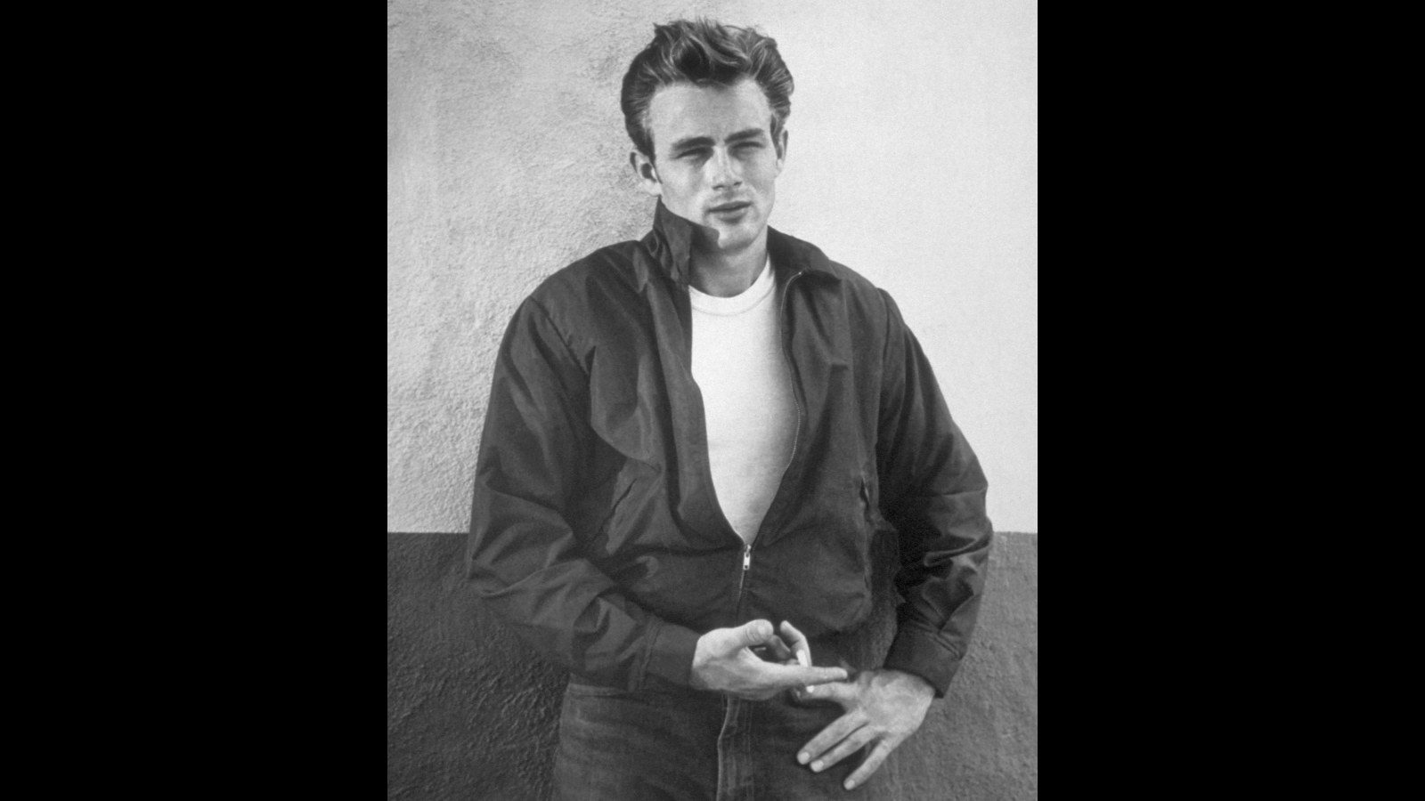 20. La célébrité de James Dean est venue après la clôture de sa modeste succession