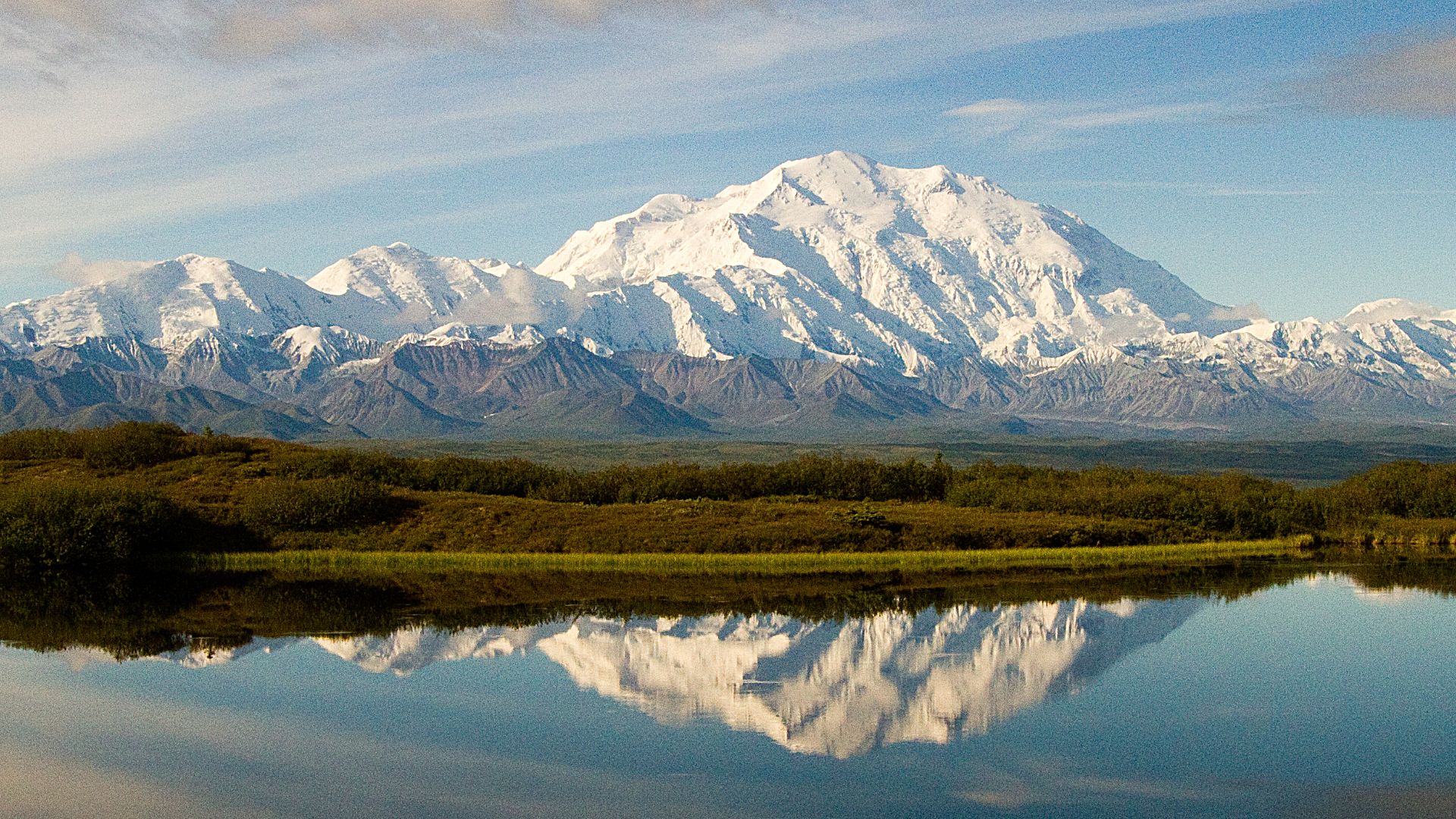 1. Une montagne d'Alaska porte son nom