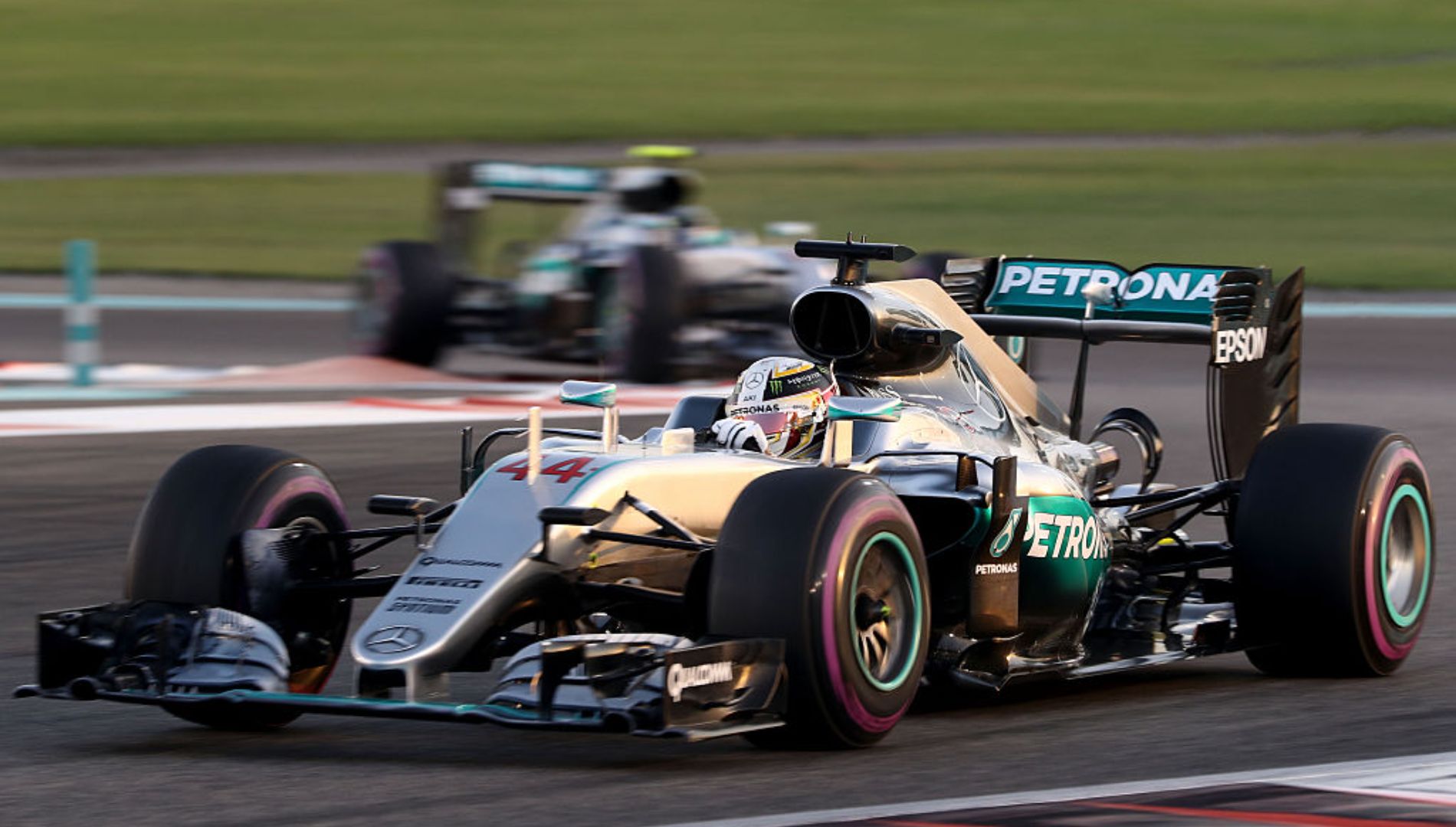 9. Grand Prix d'Abu Dhabi 2016 (Yas Marina) : Rosberg contre Hamilton, une bataille psychologique