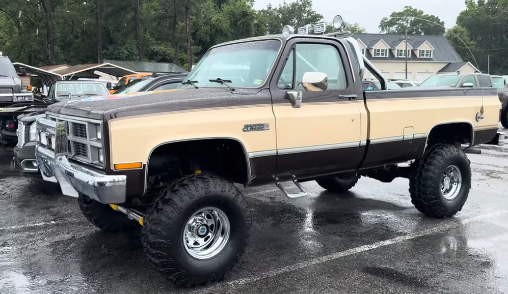 Le GMC K2500 : <em>The Fall Guy</em>