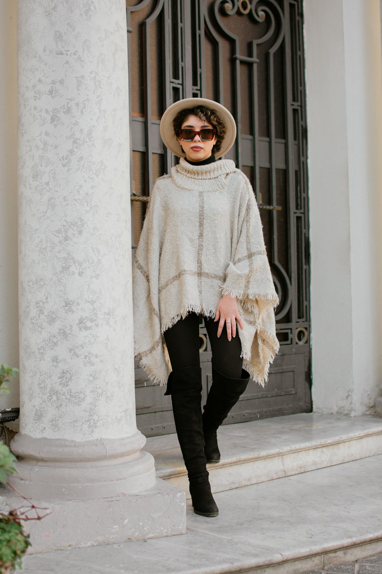 Associez des bottes souples à des pulls oversize