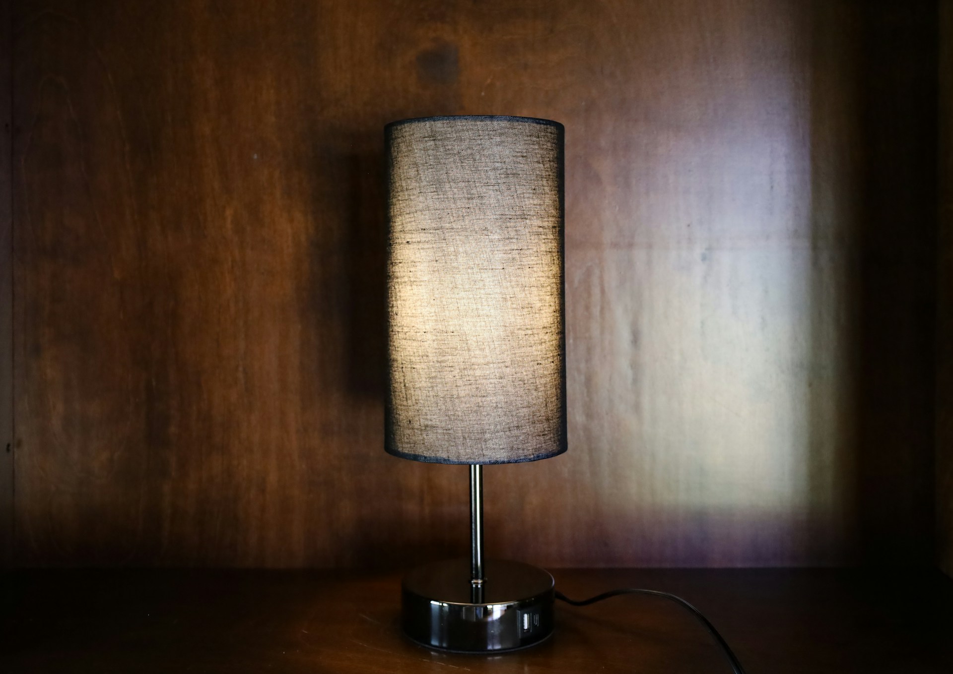 <strong>4. A vintage or designer accent lamp</strong>