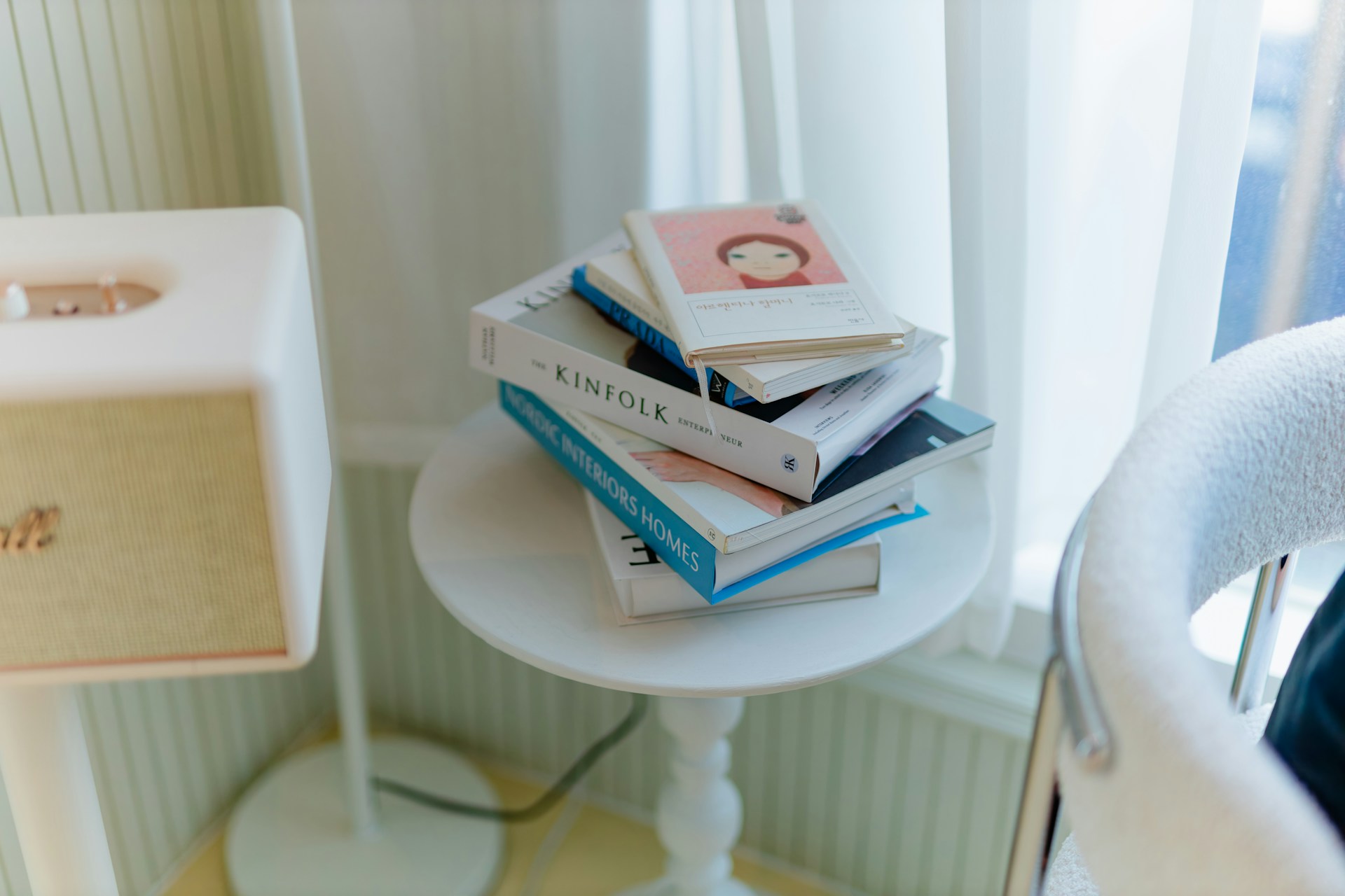 <strong>10. Lifestyle books or magazines</strong>