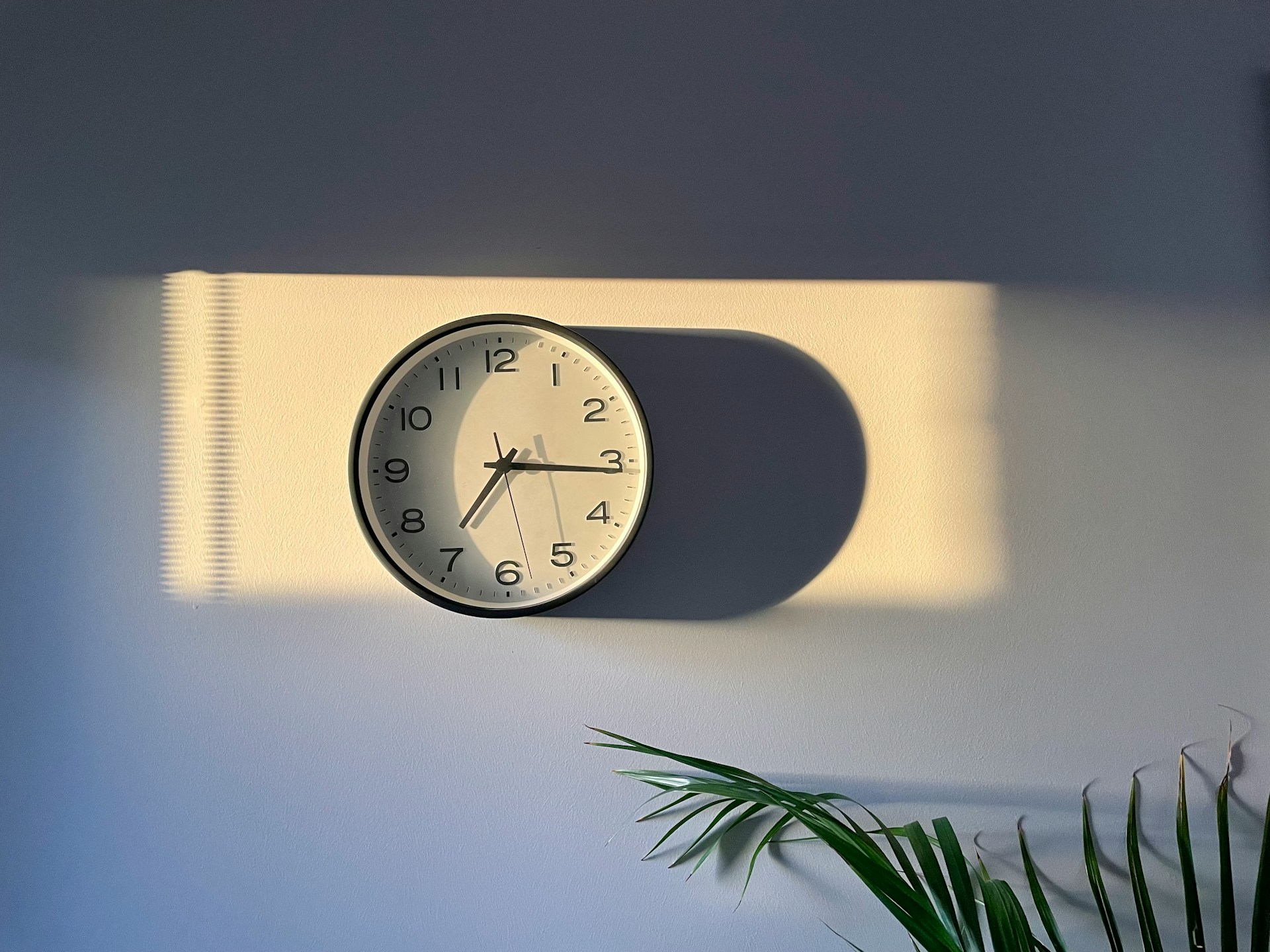 <strong>6. An industrial station clock</strong>