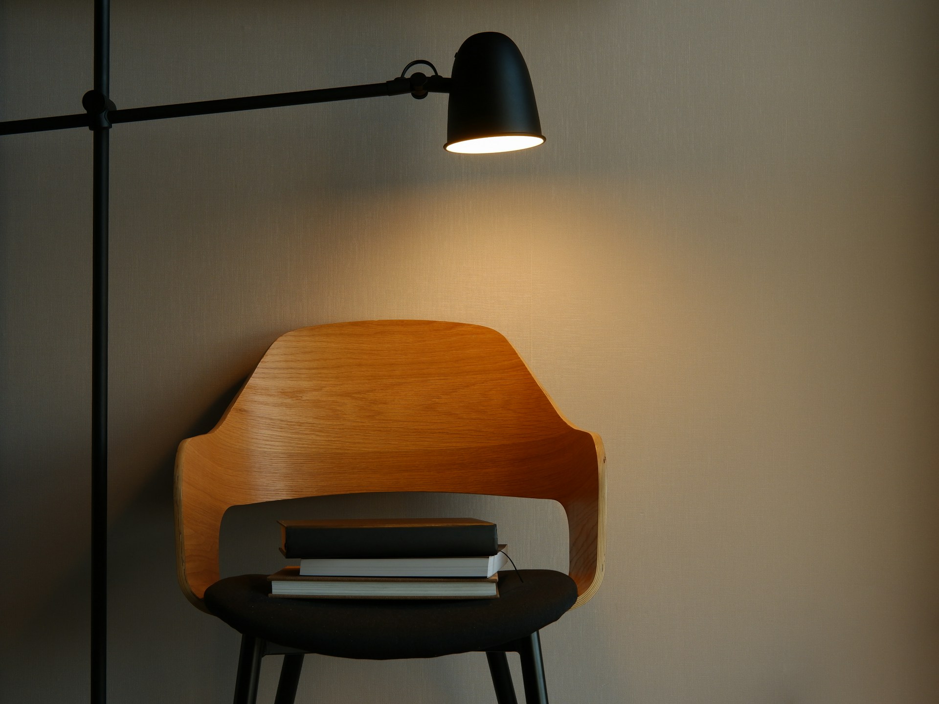<strong>11. A Jieldé or industrial lamp</strong>