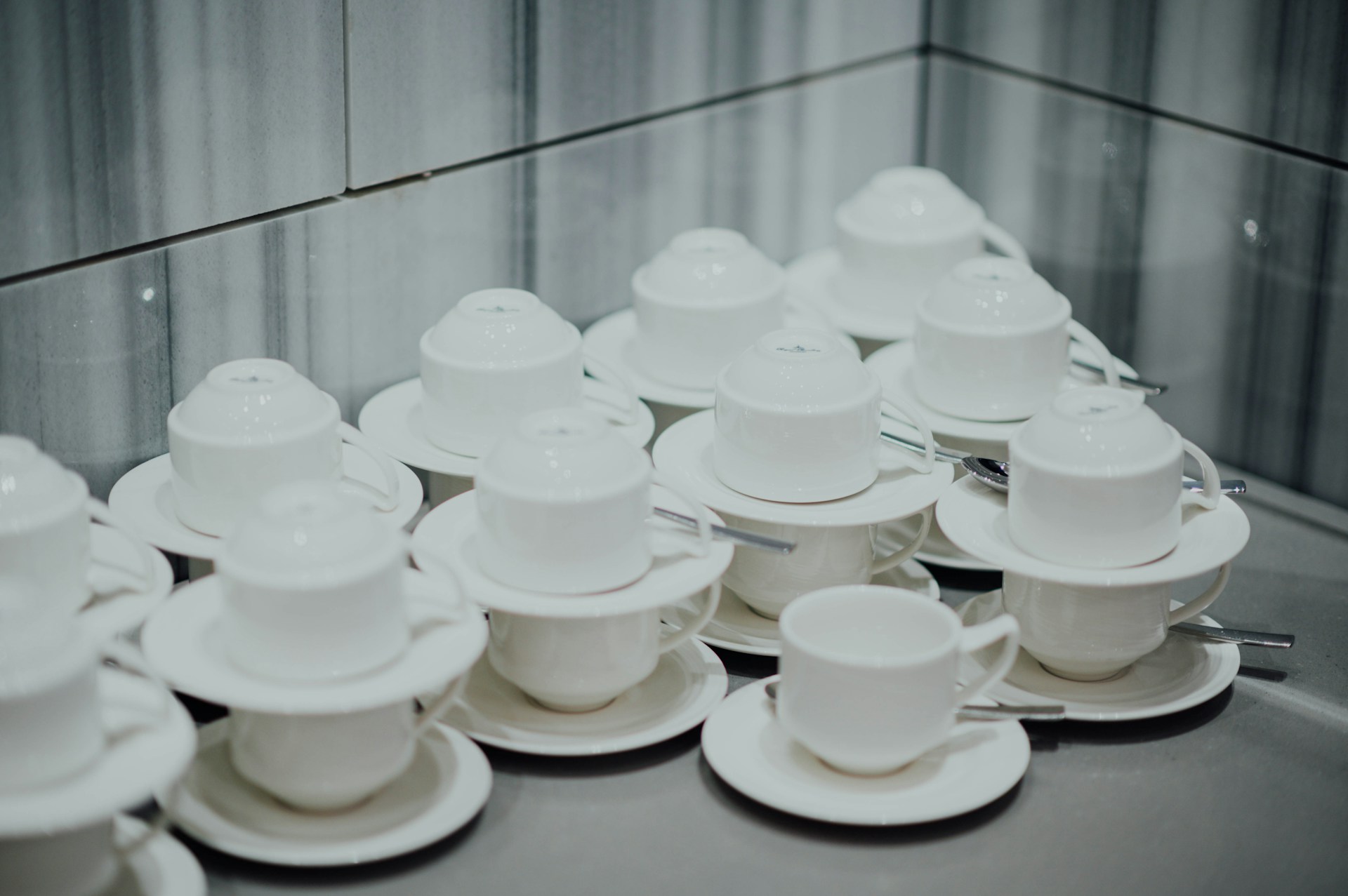 <strong>12. A porcelain dinner service</strong>