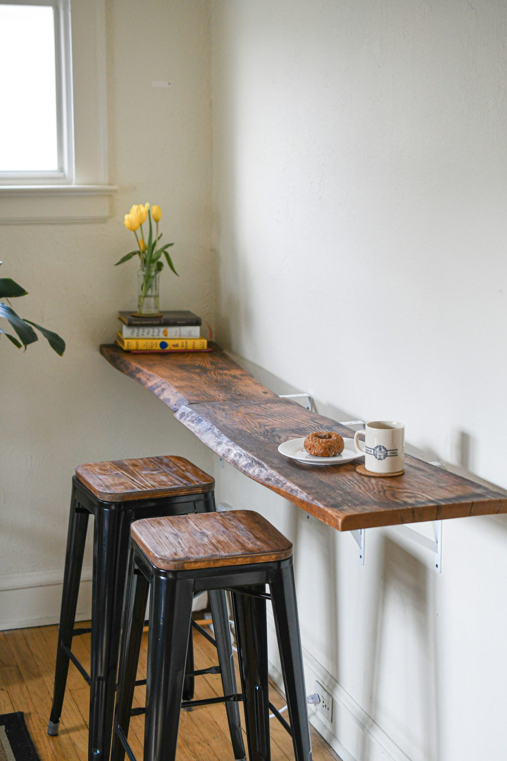 12. Table with slanted or uneven top
