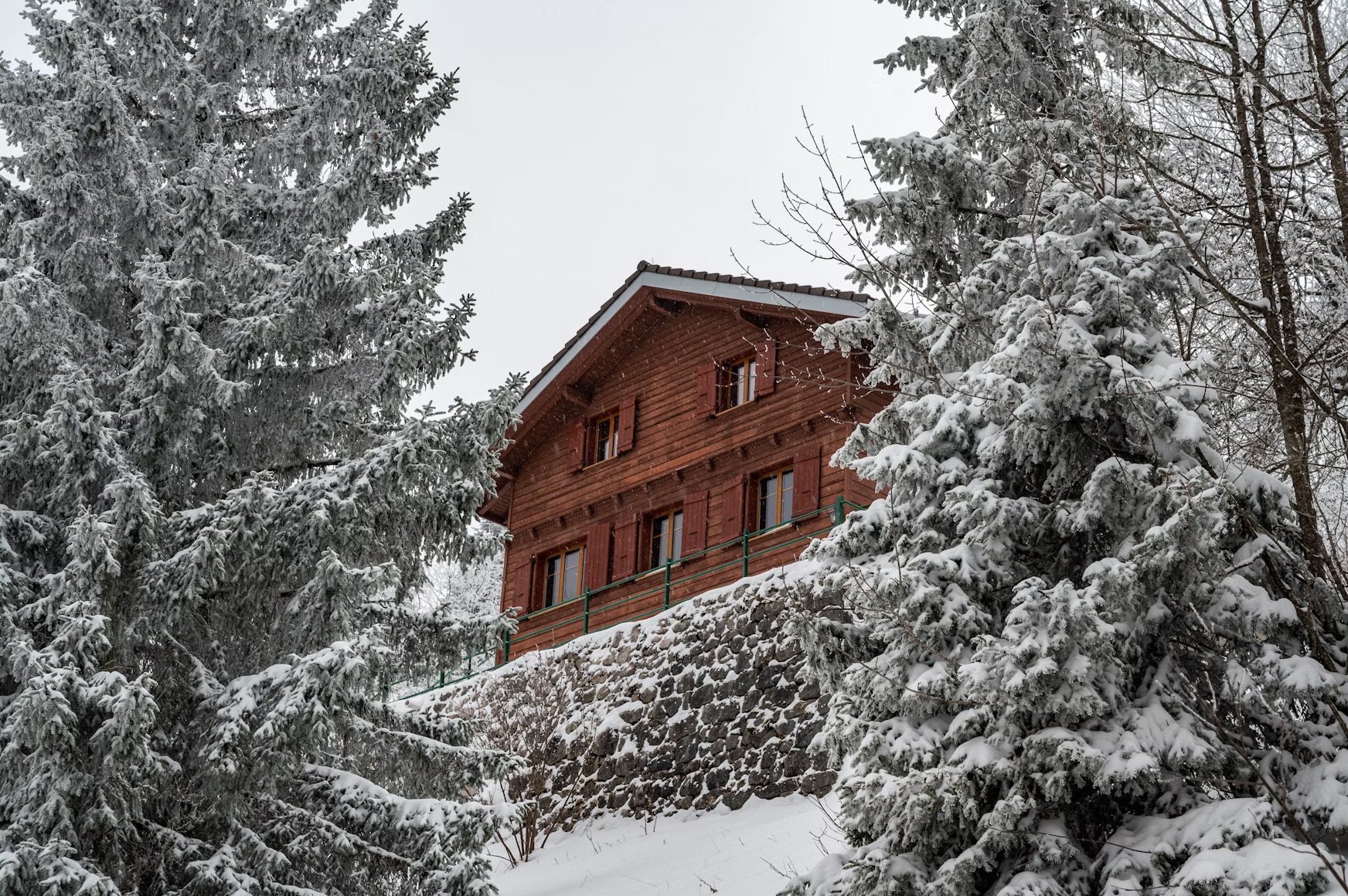 The roof structure of Swiss chalets