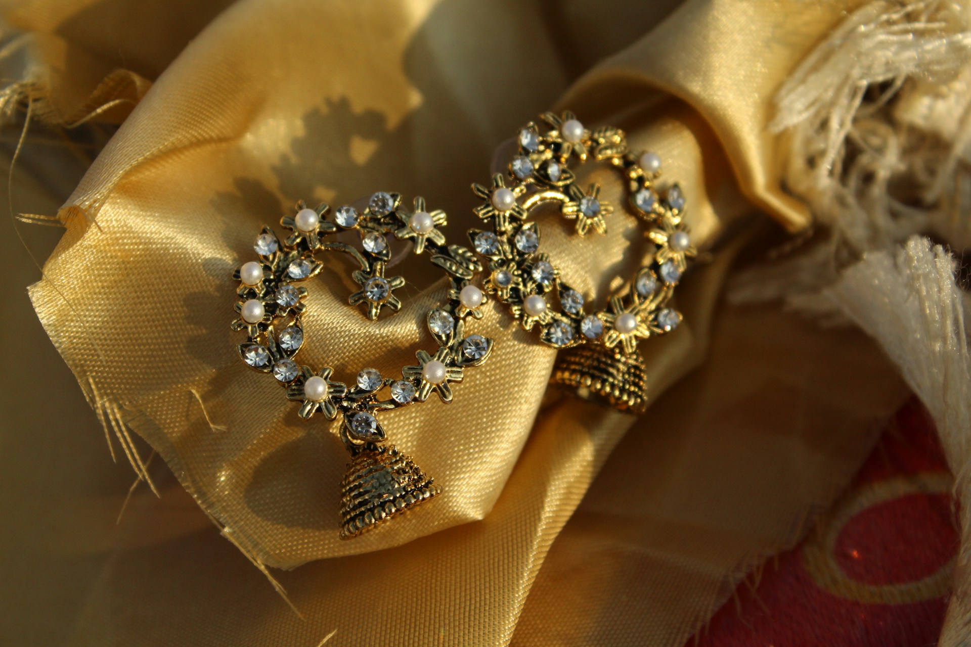 7. Gold and silver do not mix
