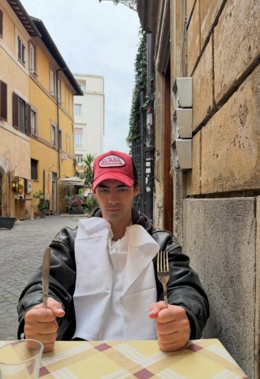 Joe Jonas ready to savor Italy